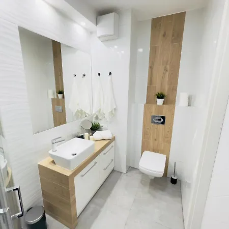 Golden Tobaco By Aparo - Winda, łóżeczko, Balkon, Atlas Arena, Zoo, Aquapark, Piotrkowska, Park, Dworzec Pkp, Ekspres Do Kawy Apartament *