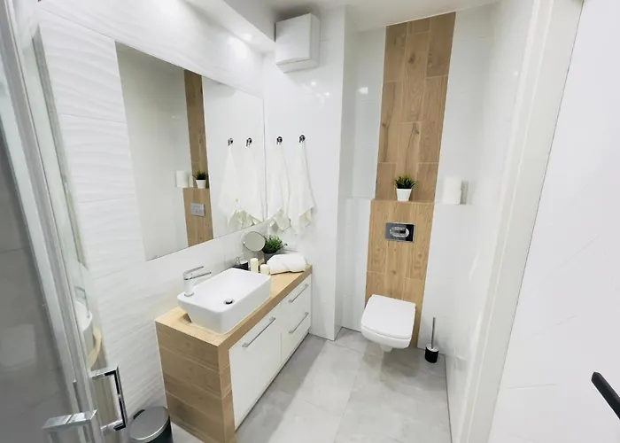 Golden Tobaco By Aparo - Winda, łóżeczko, Balkon, Atlas Arena, Zoo, Aquapark, Piotrkowska, Park, Dworzec Pkp, Ekspres Do Kawy Apartamento *